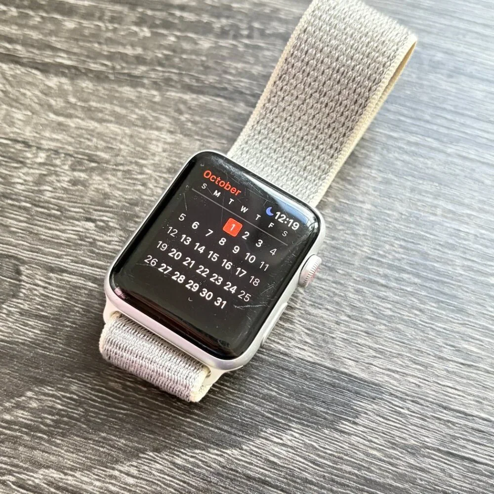 Apple Watch Series 3 – 42mm – Aluminum – Cellular - Fair Condition